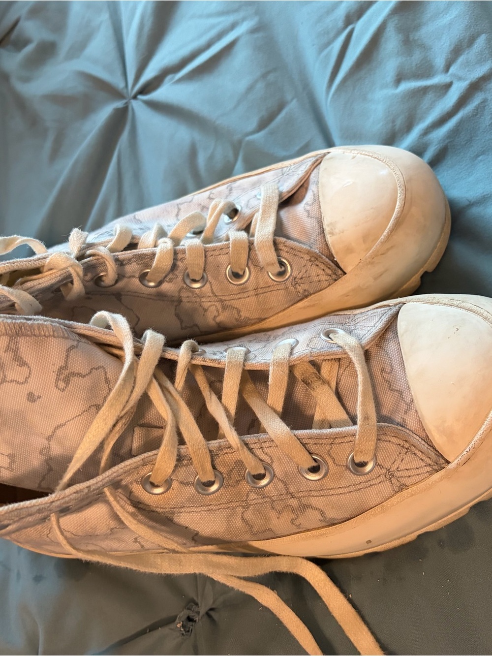Converse Light Beige Canvas Sneakers